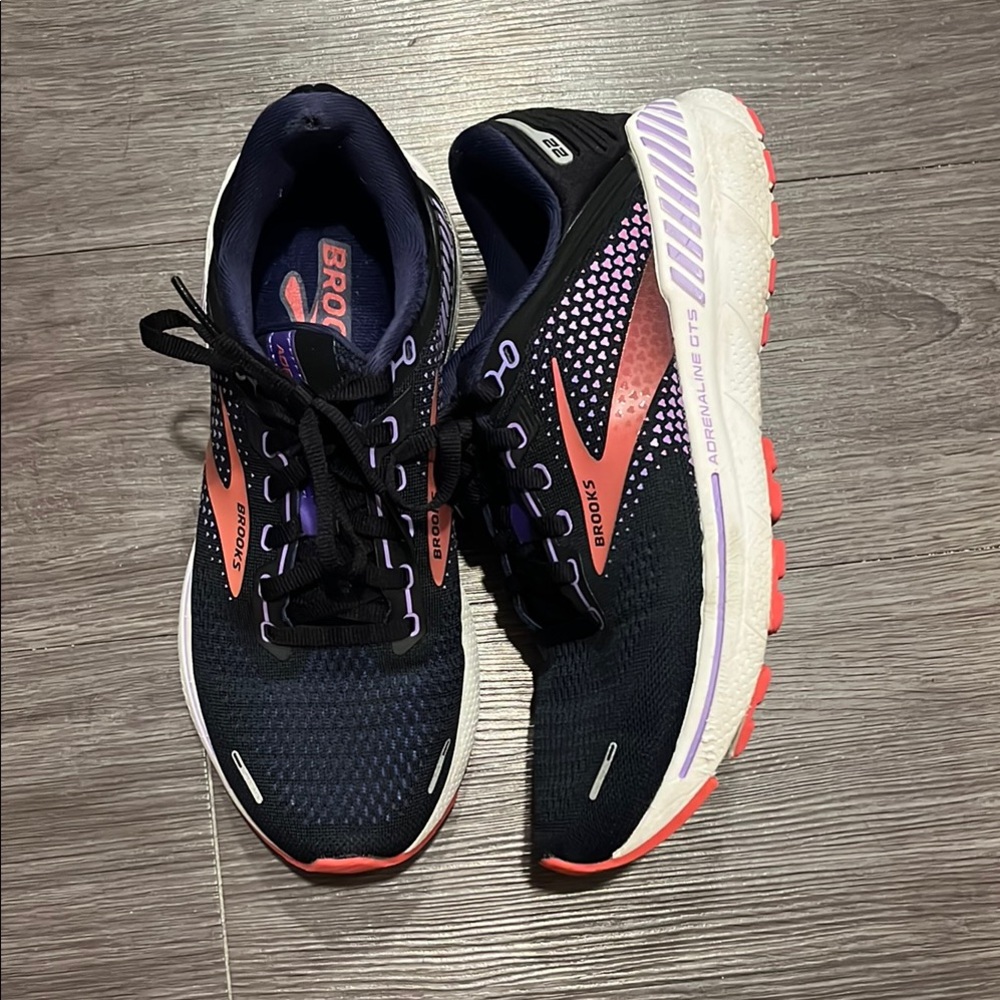 Brooks Adrenaline GTS 22